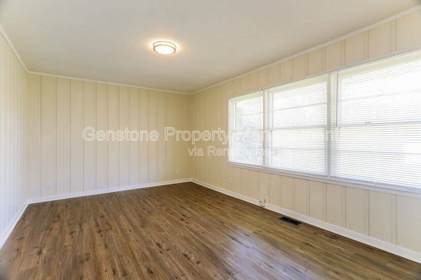 House for rent at 2629 Wood Dr NE, Birmingham, AL 35215