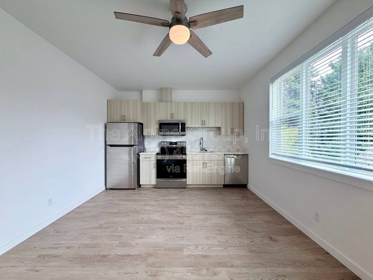 Apartment for rent at 3014 SE 8th Ave #306, Portland, OR 97202