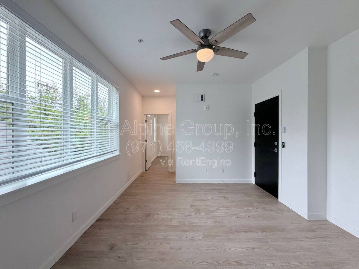 Apartment for rent at 3014 SE 8th Ave #306, Portland, OR 97202