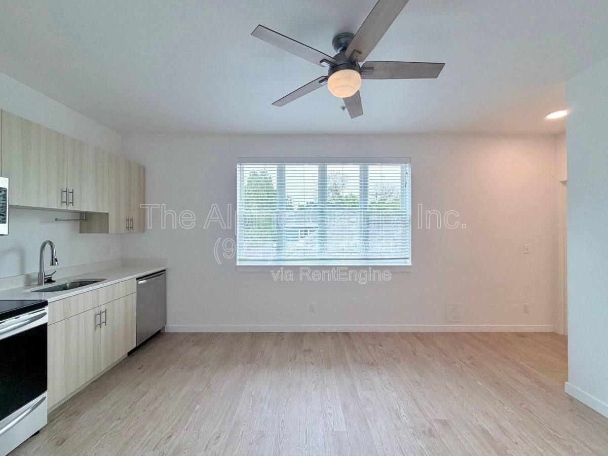 Apartment for rent at 3014 SE 8th Ave #306, Portland, OR 97202