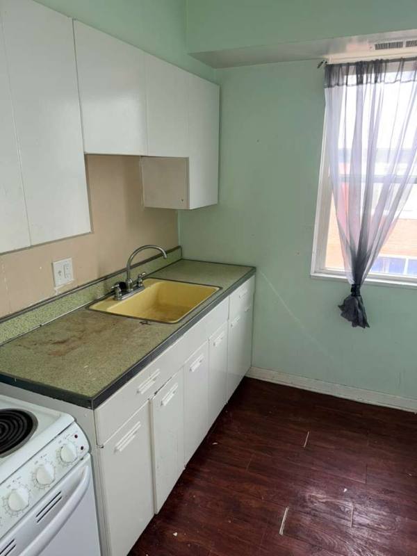 Apartment for rent at 13965 Superior Rd #203, Cleveland, OH 44118