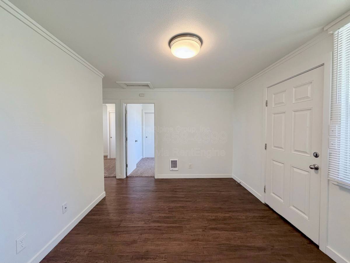 Apartment for rent at 5821 SE Knapp St #4, Portland, OR 97206