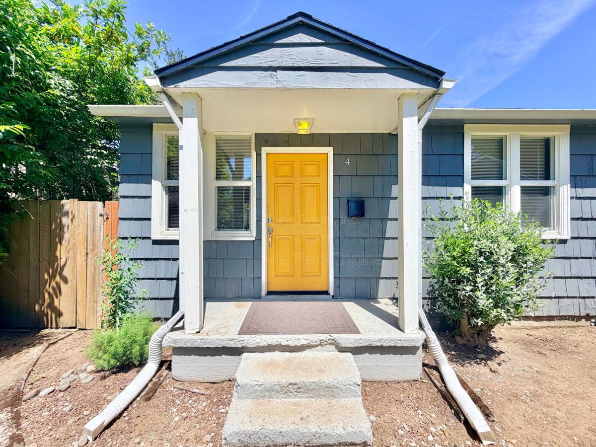 Apartment for rent at 5821 SE Knapp St #4, Portland, OR 97206