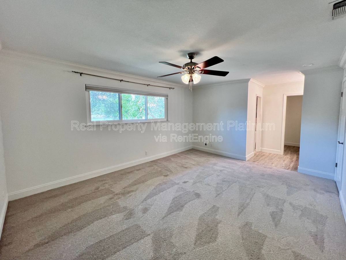 House for rent at 9193 N Fowler Ave, Clovis, CA 93619