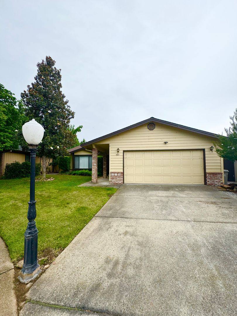 House for rent at 565 Monet Walk, Redding, CA 96001