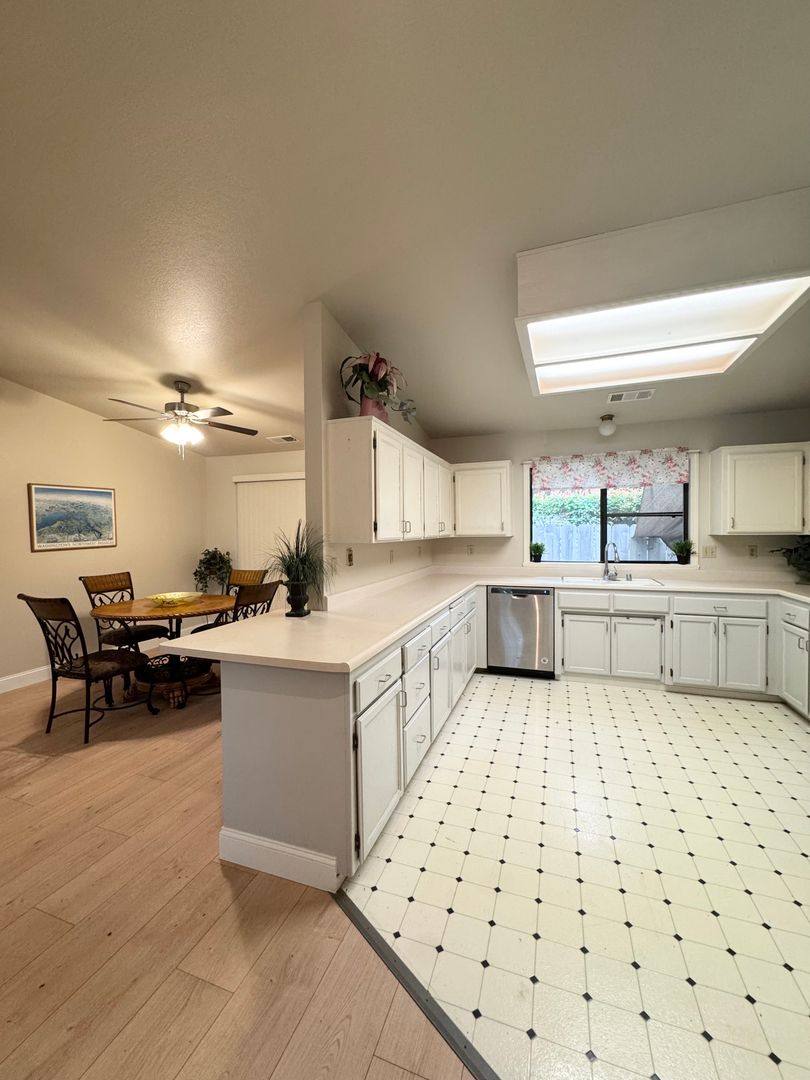 House for rent at 565 Monet Walk, Redding, CA 96001