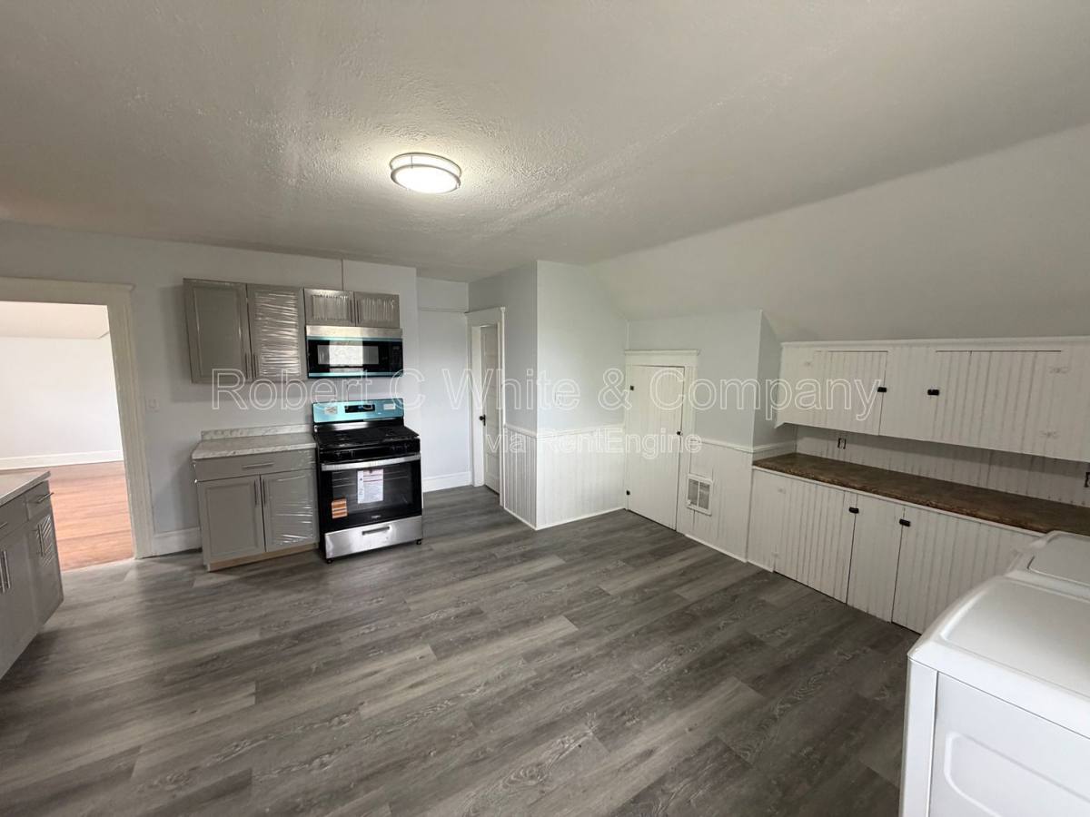 Apartment for rent at 28 Hull St #3, Bristol, CT 06010