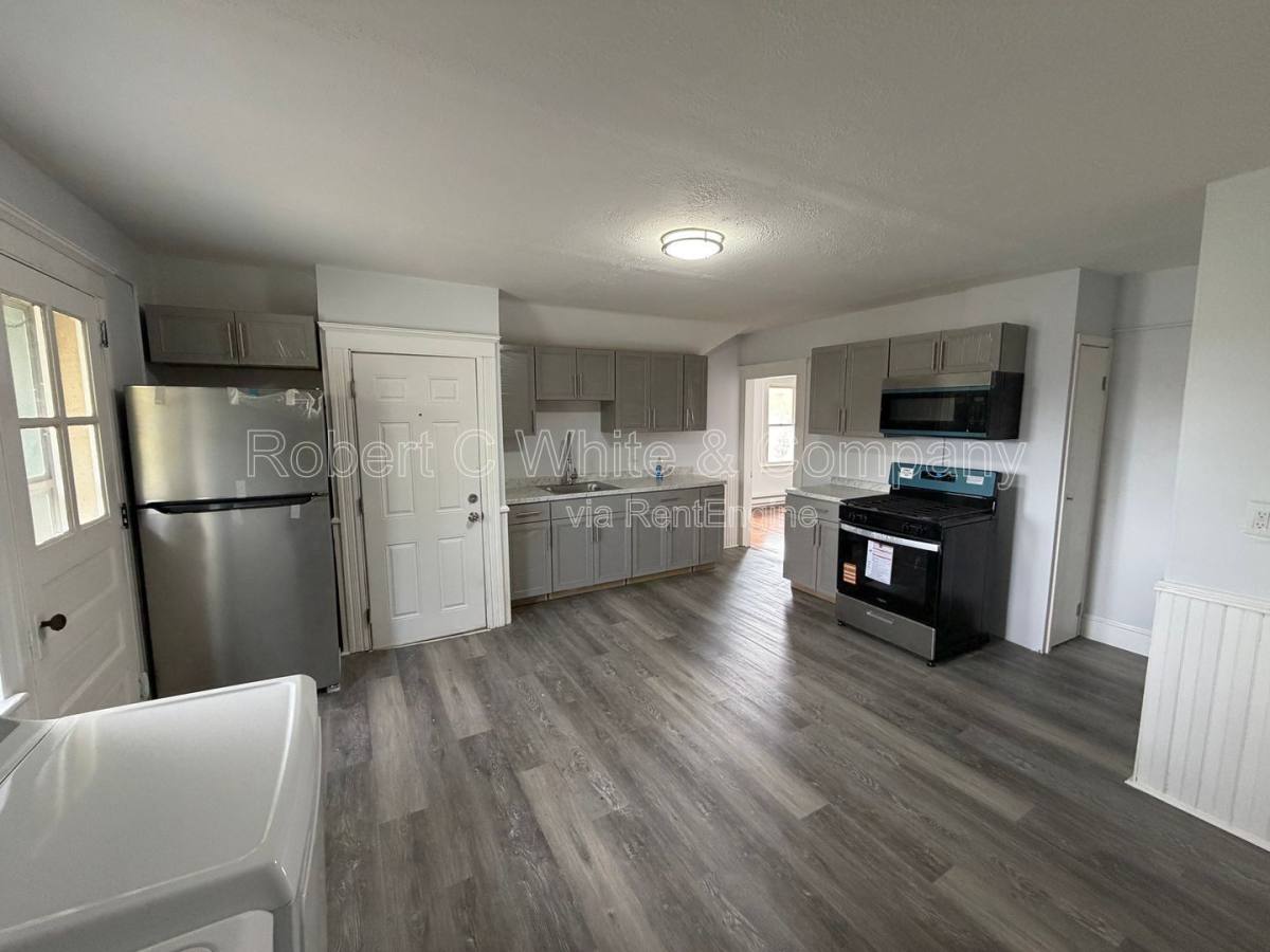 Apartment for rent at 28 Hull St #3, Bristol, CT 06010