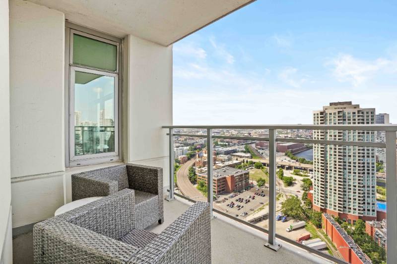 Apartment for rent at 551 W Kinzie, Chicago, IL 60654