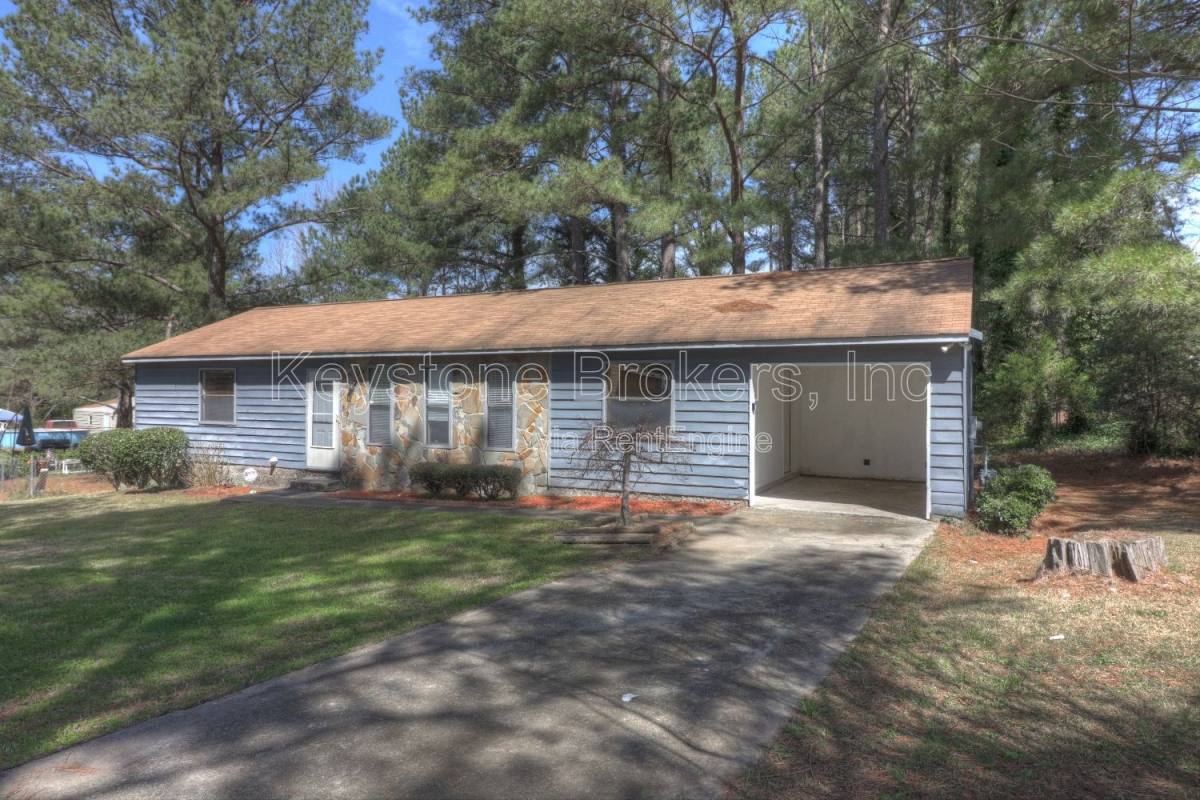 House for rent at 7060 Kimberly Mill Rd, Atlanta, GA 30349