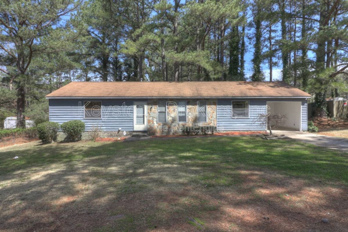 House for rent at 7060 Kimberly Mill Rd, Atlanta, GA 30349
