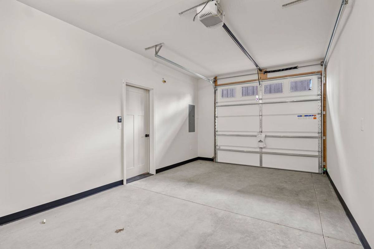 Townhouse for rent at 202 S Union Rd, Spokane, WA 99206