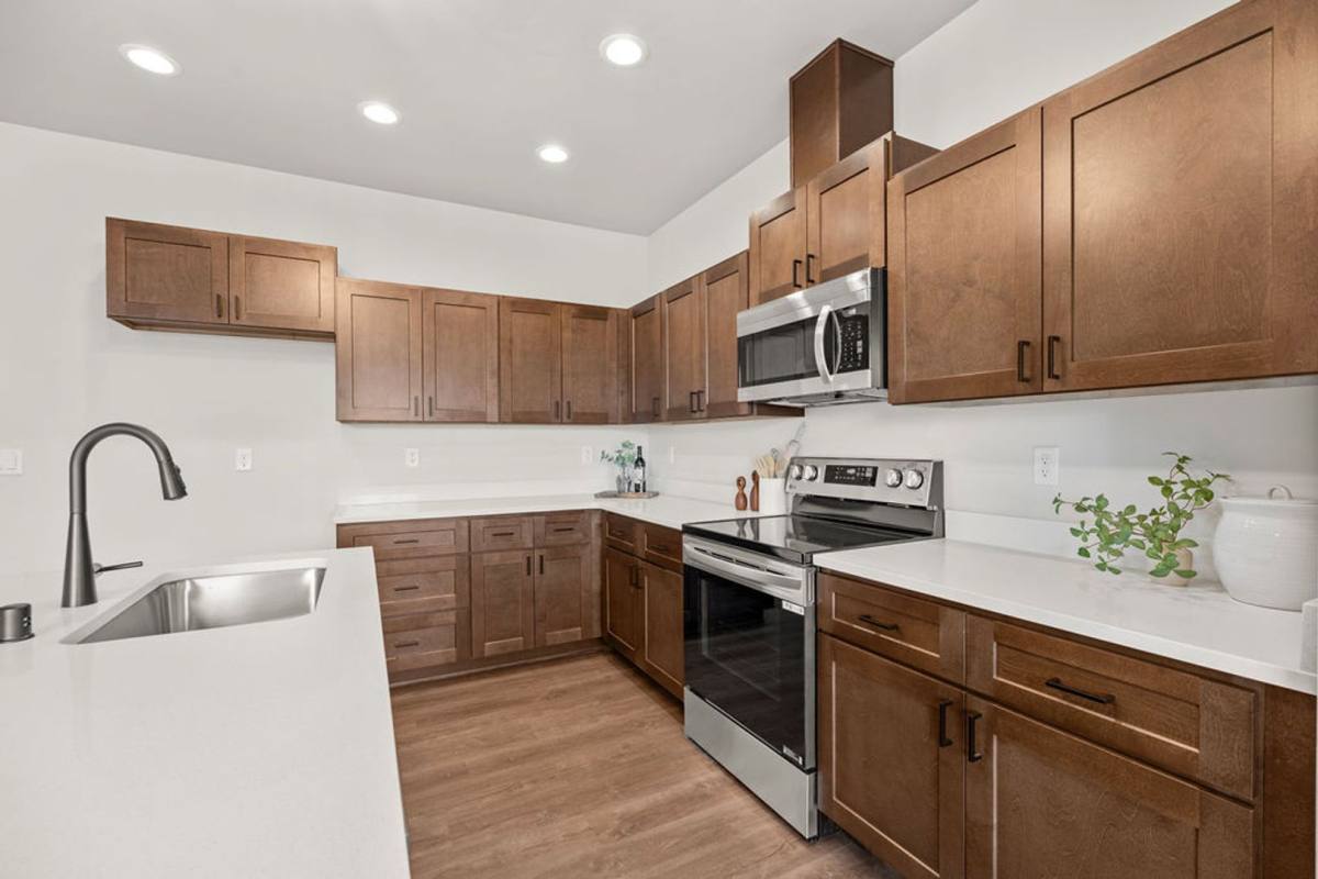 Townhouse for rent at 202 S Union Rd, Spokane, WA 99206