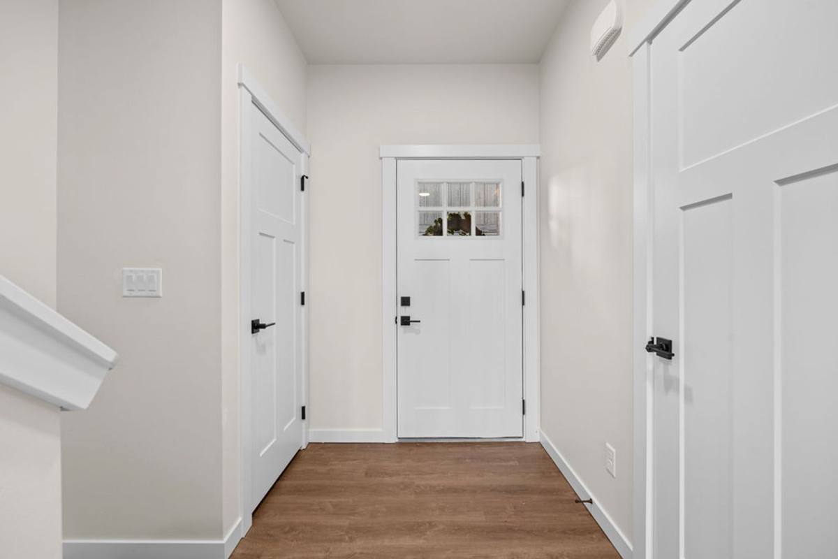 Townhouse for rent at 202 S Union Rd, Spokane, WA 99206