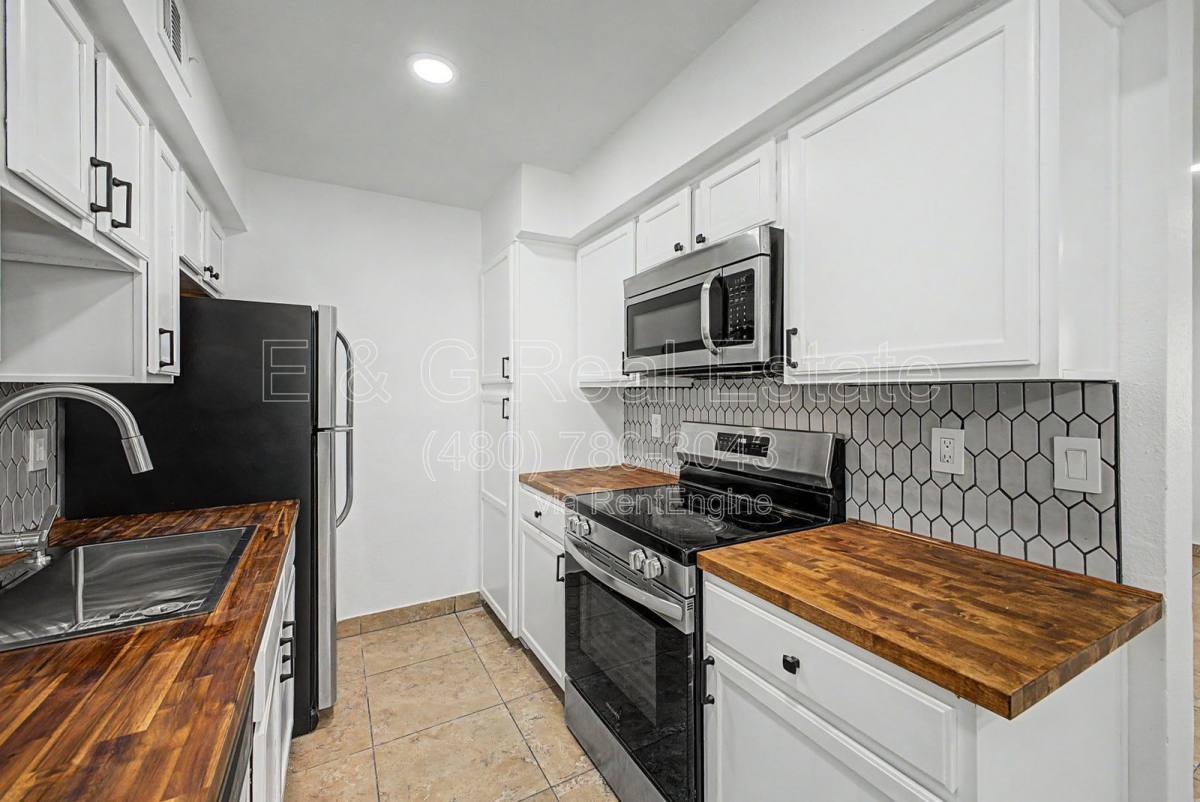 Condo for rent at 2625 E Indian School Rd #141, Phoenix, AZ 85016