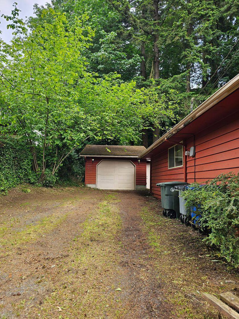 House for rent at 24107 7th Ave W, Bothell, WA 98021