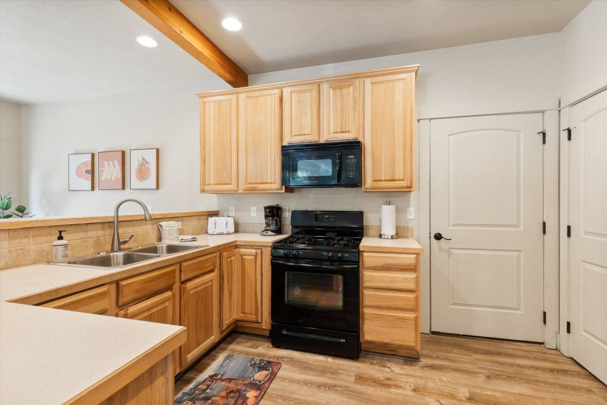 House for rent at 20184 Merriewood Lane, Bend, OR 97701