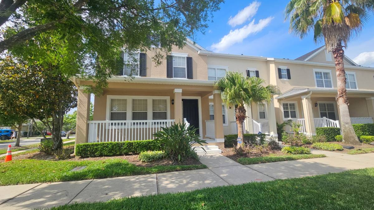 Townhouse for rent at 9101 Camden Gardens St, Orlando, FL 32827