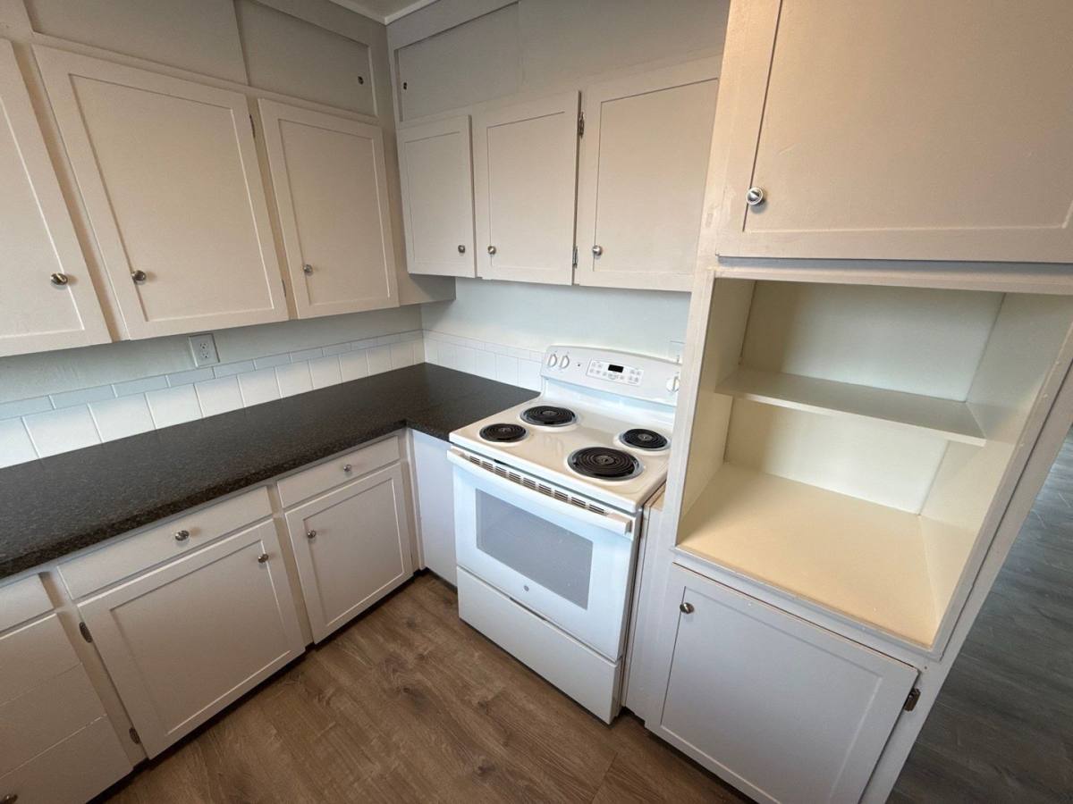 Apartment for rent at 1835 Beach Ave NE, Salem, OR 97301