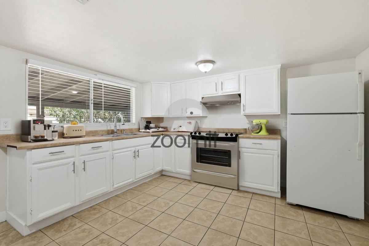 House for rent at 920 E 4th St, Casa Grande, AZ 85122