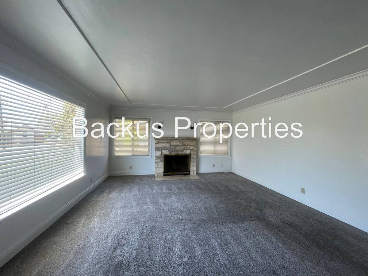 House for rent at 19 Santa Rosa Ave, Salinas, CA 93901