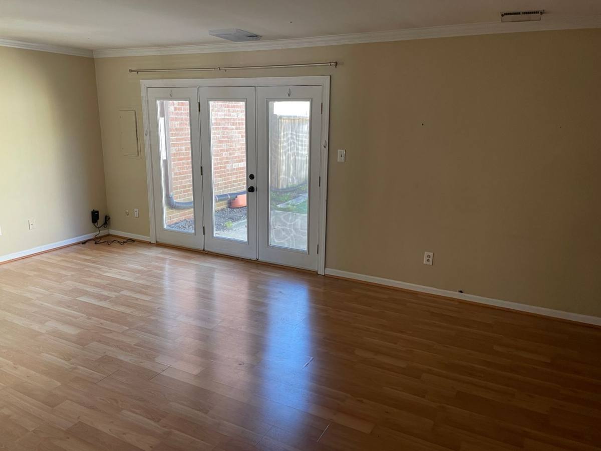 Townhouse for rent at 925 Sir Wilfred Circle, Virginia Beach, VA 23452