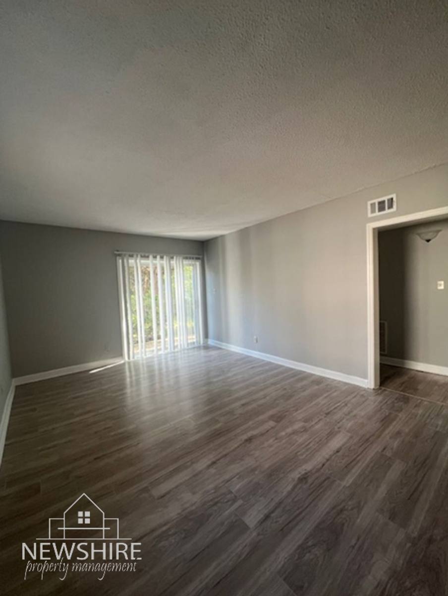 Apartment for rent at 135 Oakwood Ave, Spartanburg, SC 29302