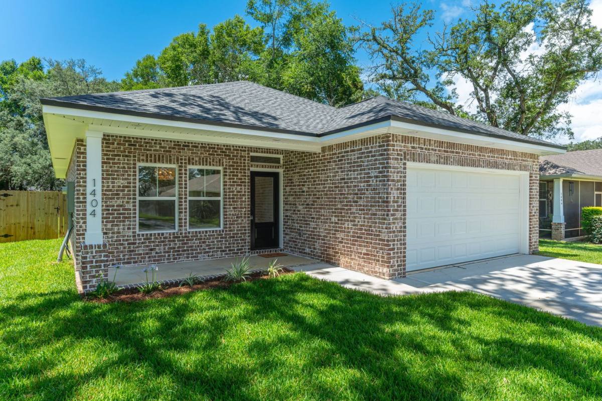 House for rent at 1404 Hickory St, Niceville, FL 32578