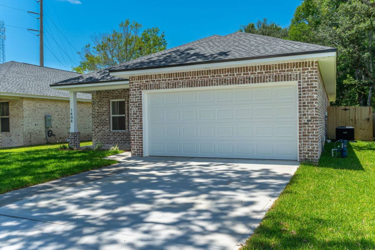 House for rent at 1404 Hickory St, Niceville, FL 32578