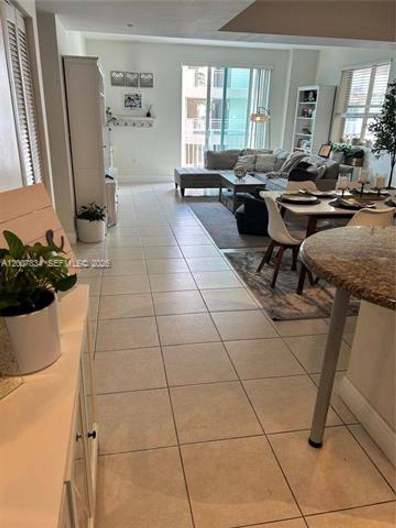 Apartment for rent at 7275 SW 90th St, Miami, FL 33156