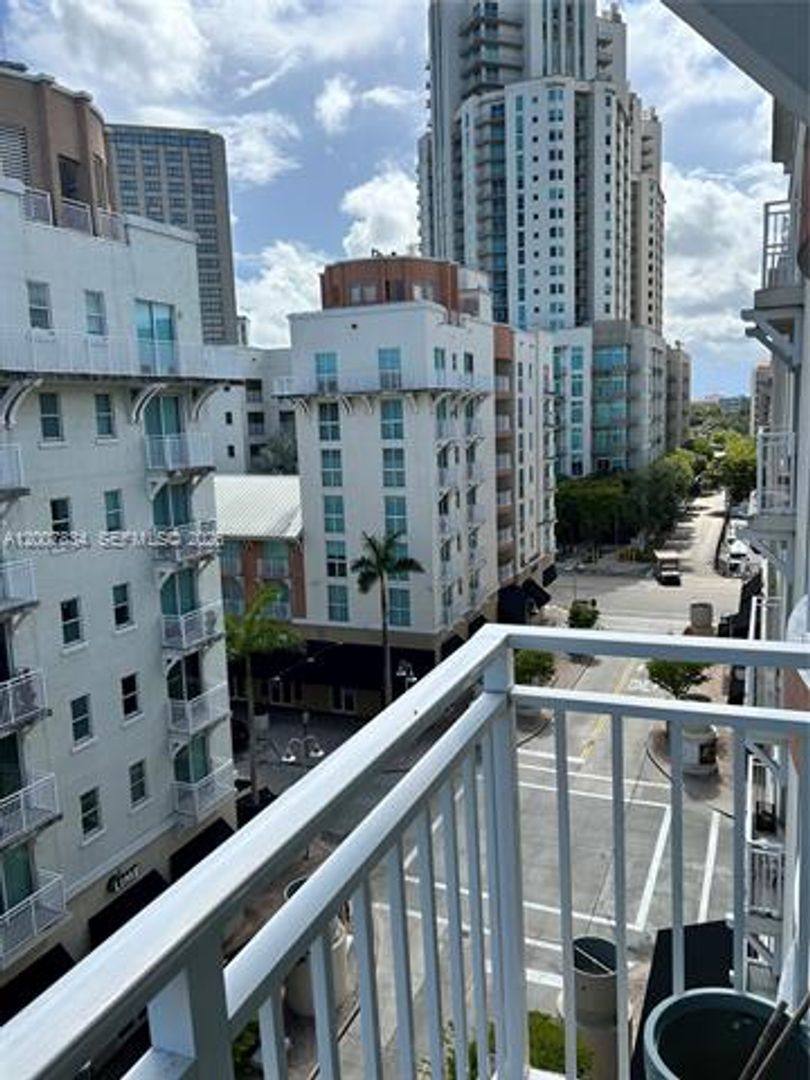 Apartment for rent at 7275 SW 90th St, Miami, FL 33156