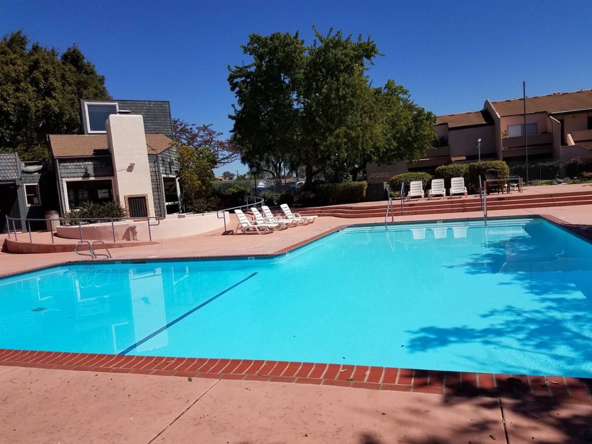Condo for rent at 3250 Ashford St #H, San Diego, CA 92111