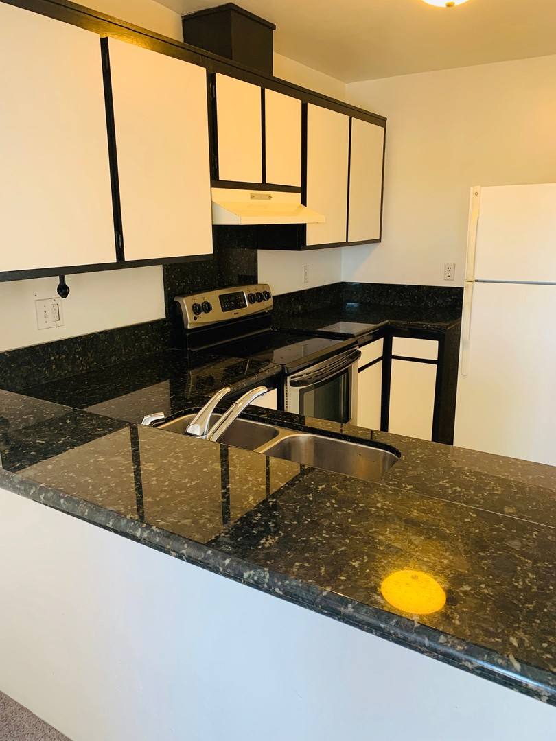 Condo for rent at 3250 Ashford St #H, San Diego, CA 92111