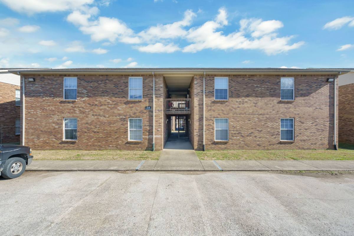 Apartment for rent at 160 State Line Rd, Clarksville, TN 37042