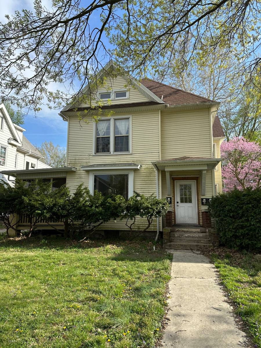 Apartment for rent at 507 W Green St #C, Urbana, IL 61801