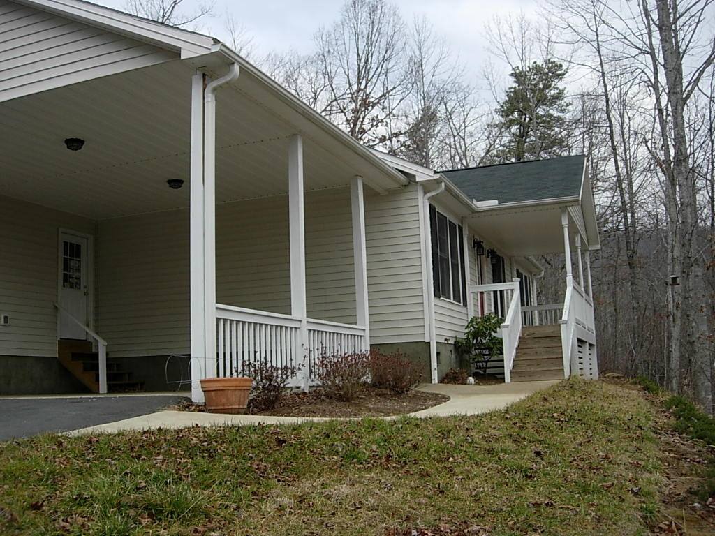 House for rent at 20 Rocky Creek Trail, Swannanoa, NC 28778
