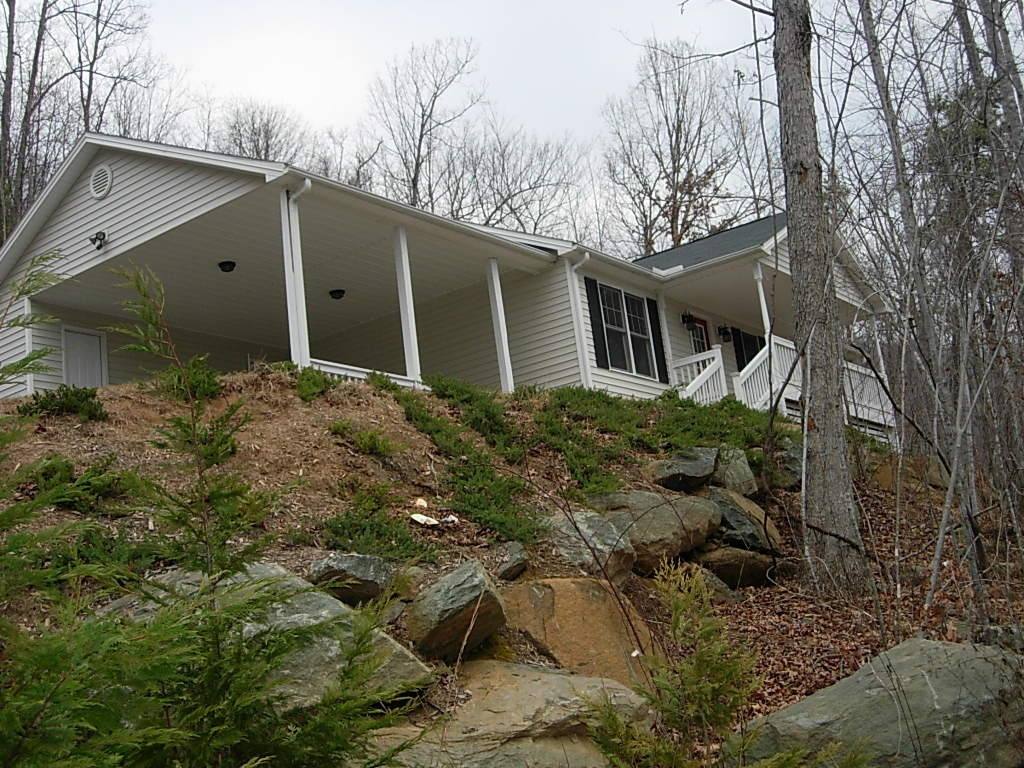 House for rent at 20 Rocky Creek Trail, Swannanoa, NC 28778
