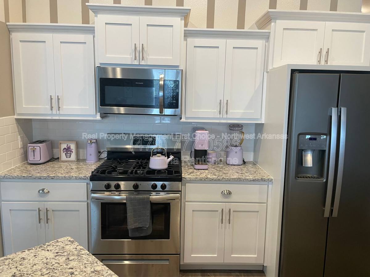 House for rent at 1020 Trestle Lane, Bentonville, AR 72713