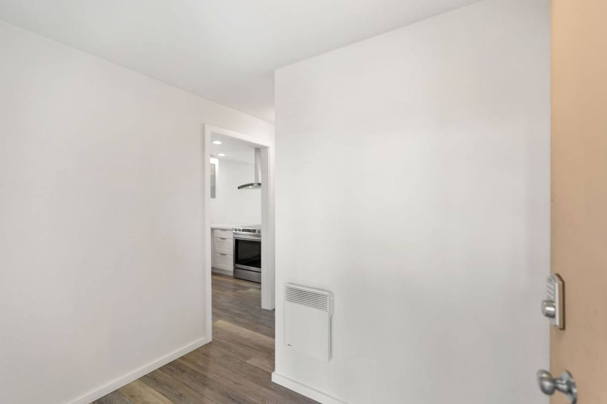Apartment for rent at 211 3rd St S, Kirkland, WA 98033