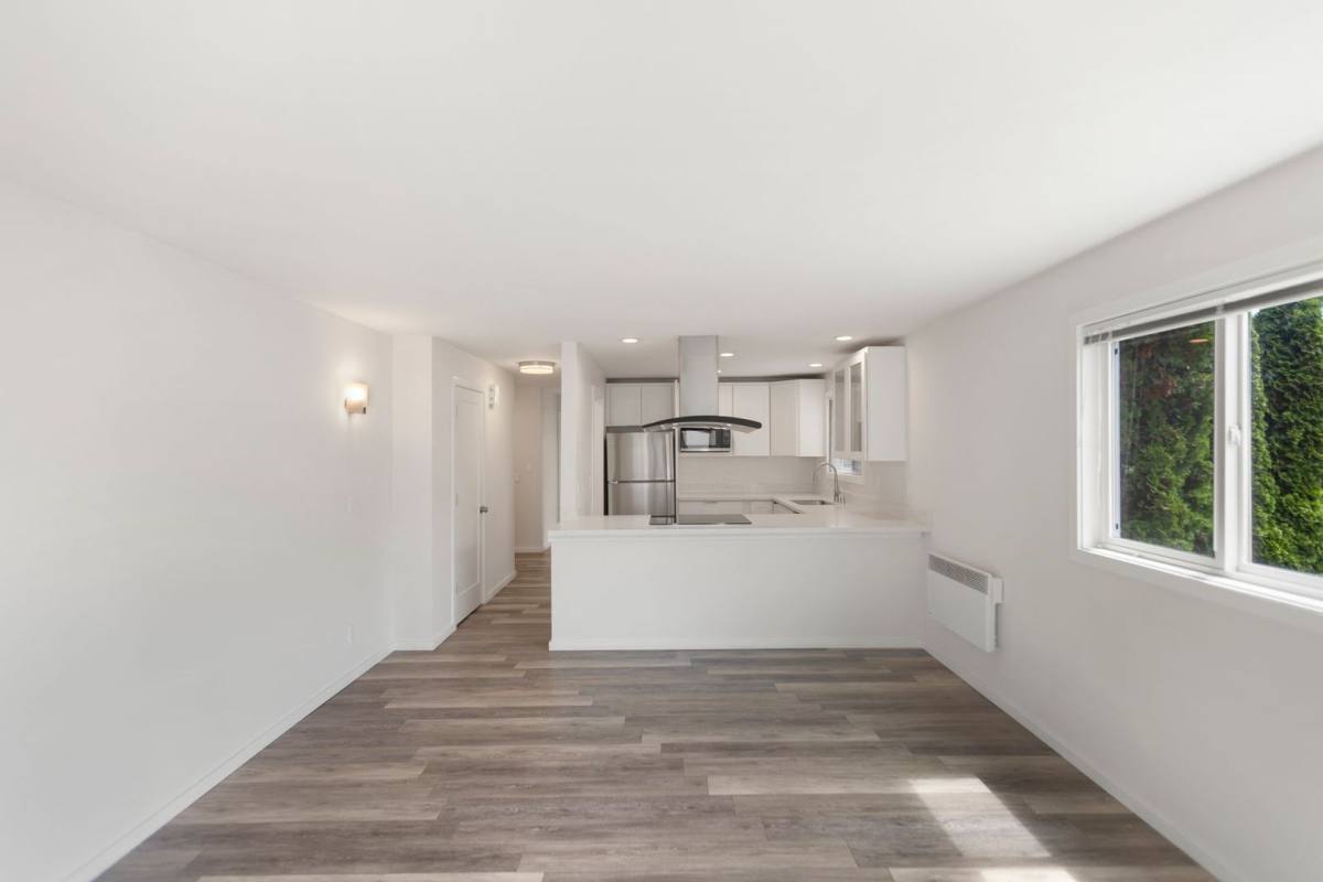 Apartment for rent at 211 3rd St S, Kirkland, WA 98033