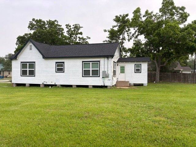 House for rent at 1246 5th St, Hempstead, TX 77445