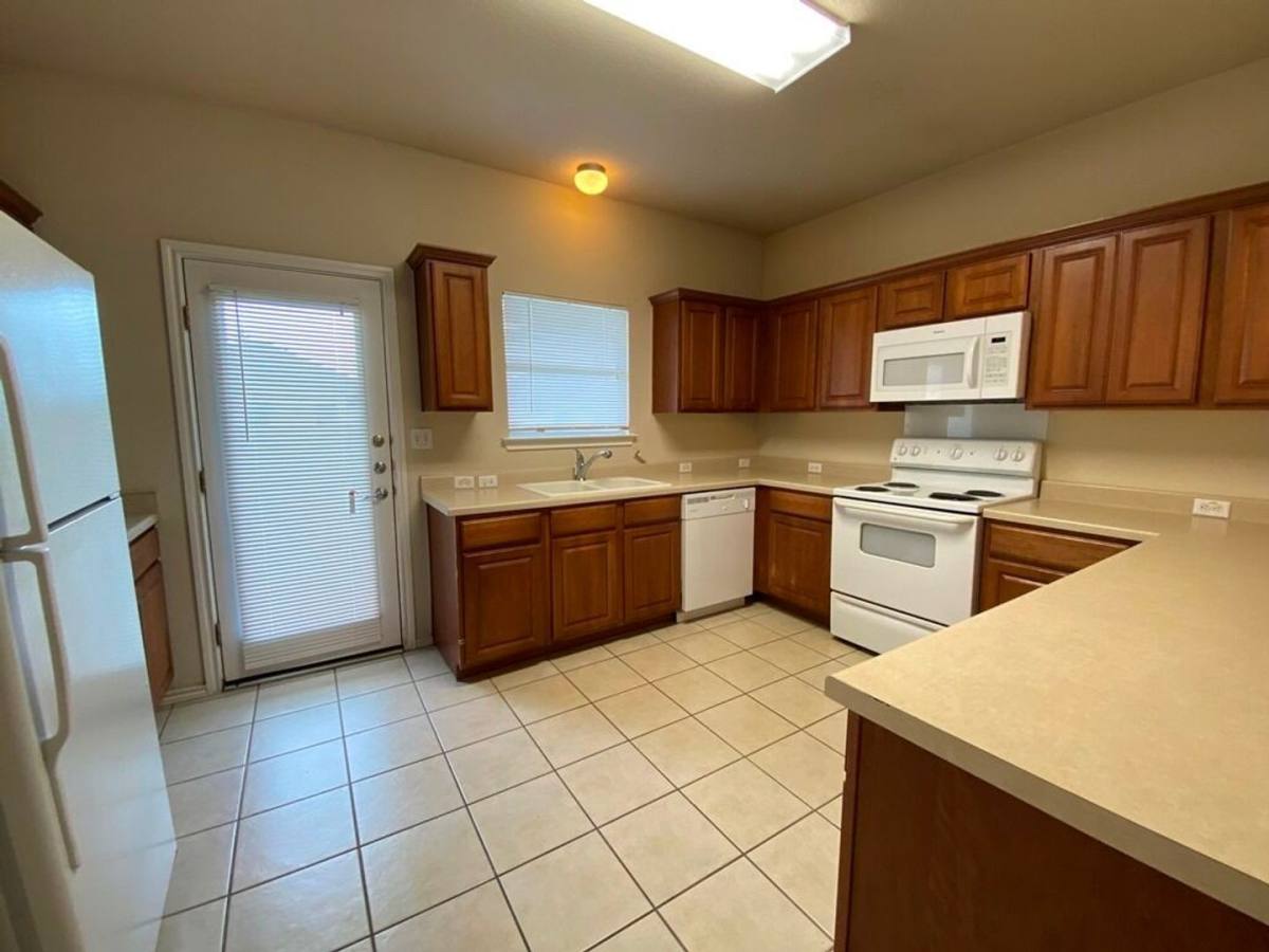 House for rent at 207 Brown St, Hutto, TX 78634