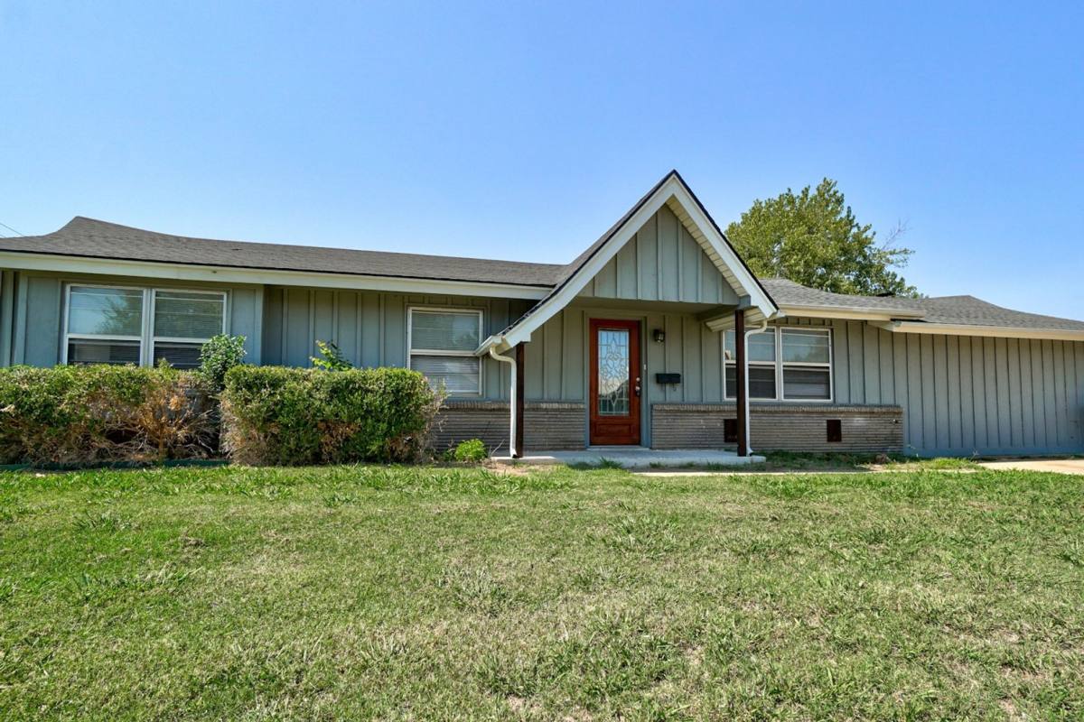 House for rent at 1401 Hampton Dr, Oklahoma City, OK 73115