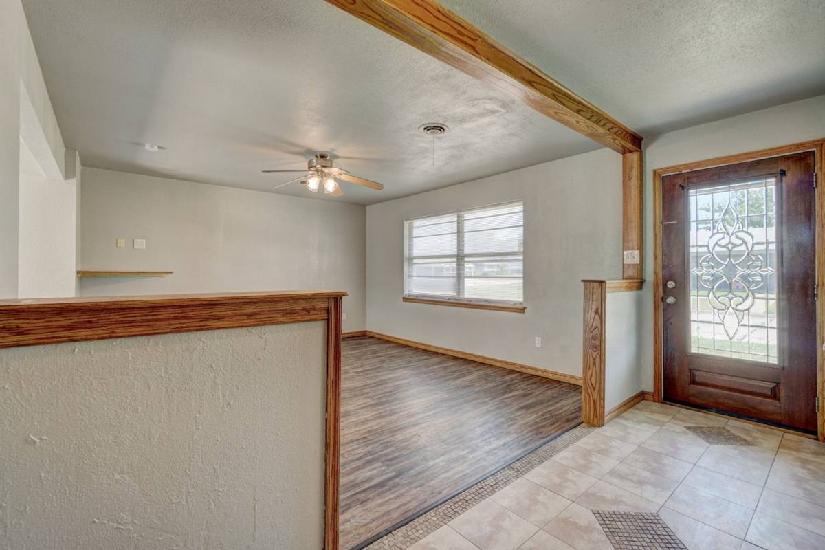 House for rent at 1401 Hampton Dr, Oklahoma City, OK 73115