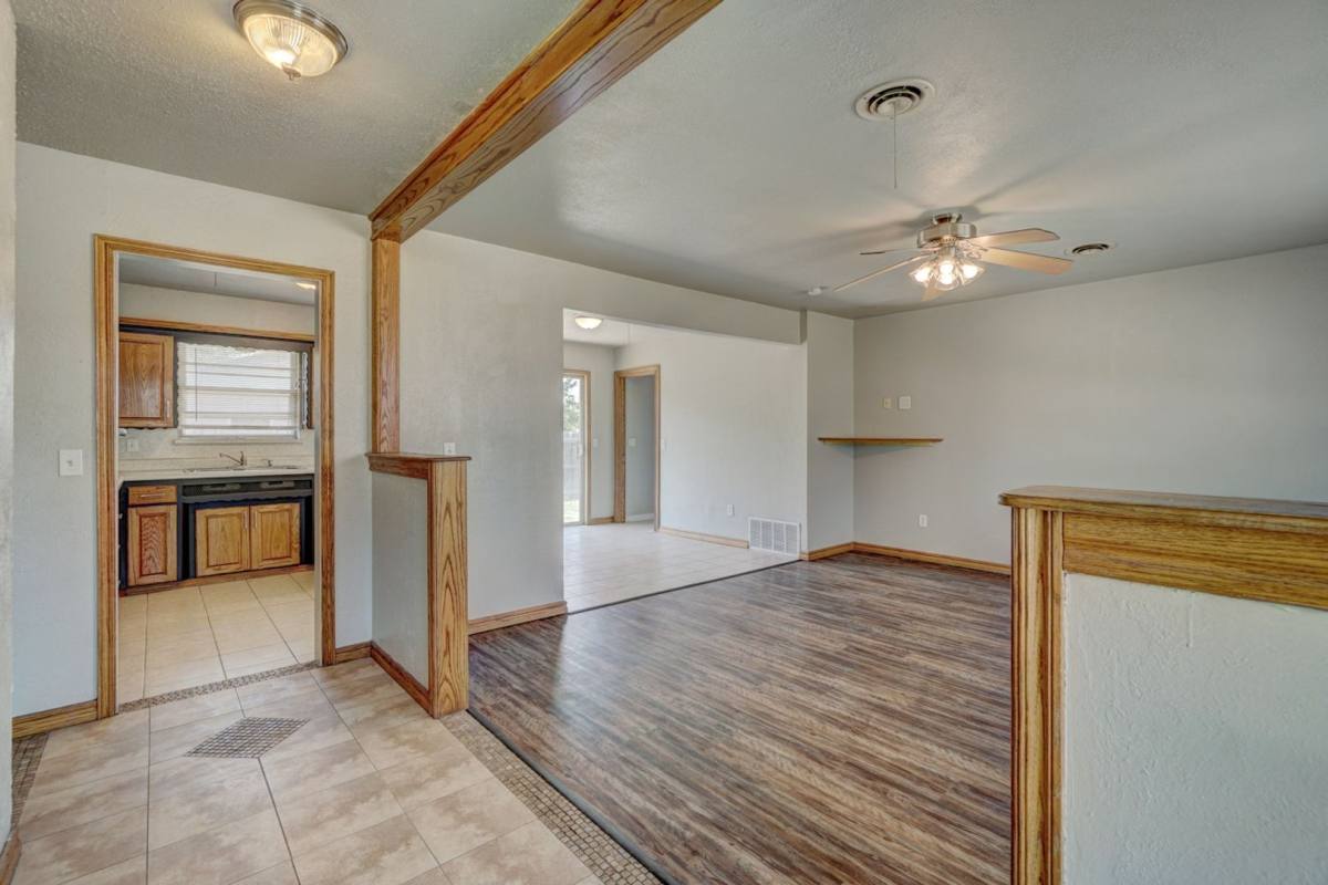 House for rent at 1401 Hampton Dr, Oklahoma City, OK 73115