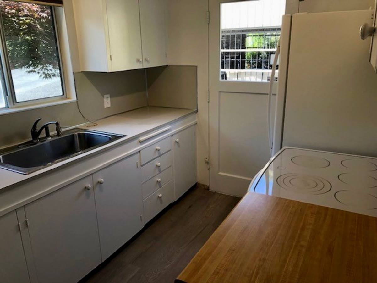 Apartment for rent at 414 Raye St, Seattle, WA 98109