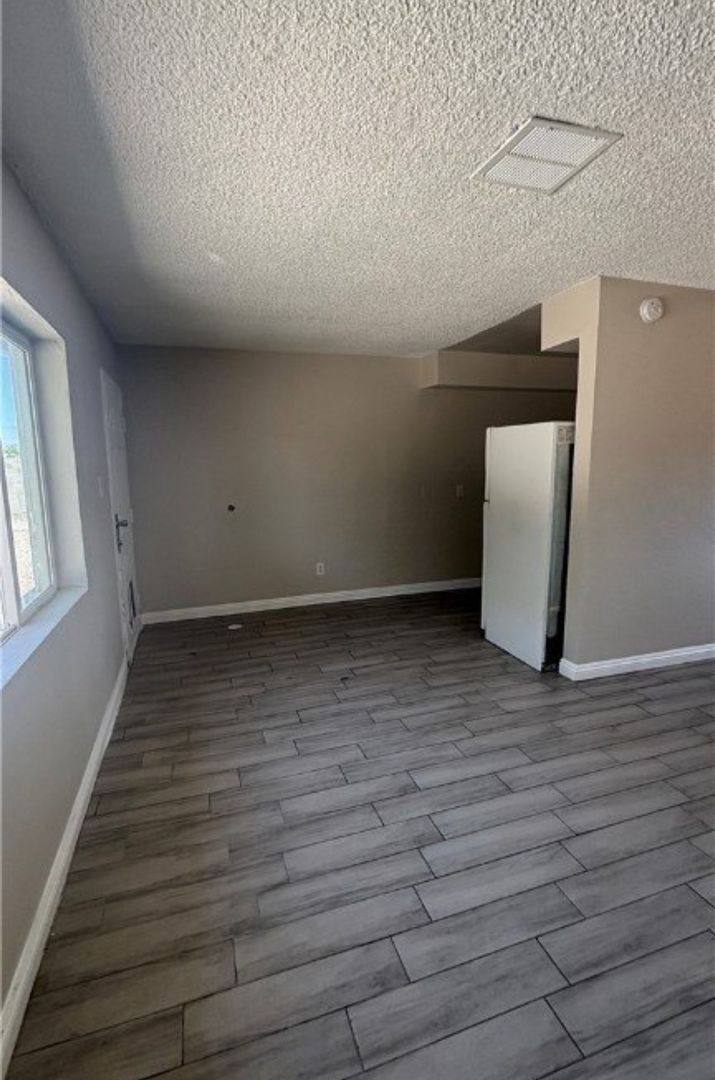 Apartment for rent at 718 W Wilson Ave, Las Vegas, NV 89106
