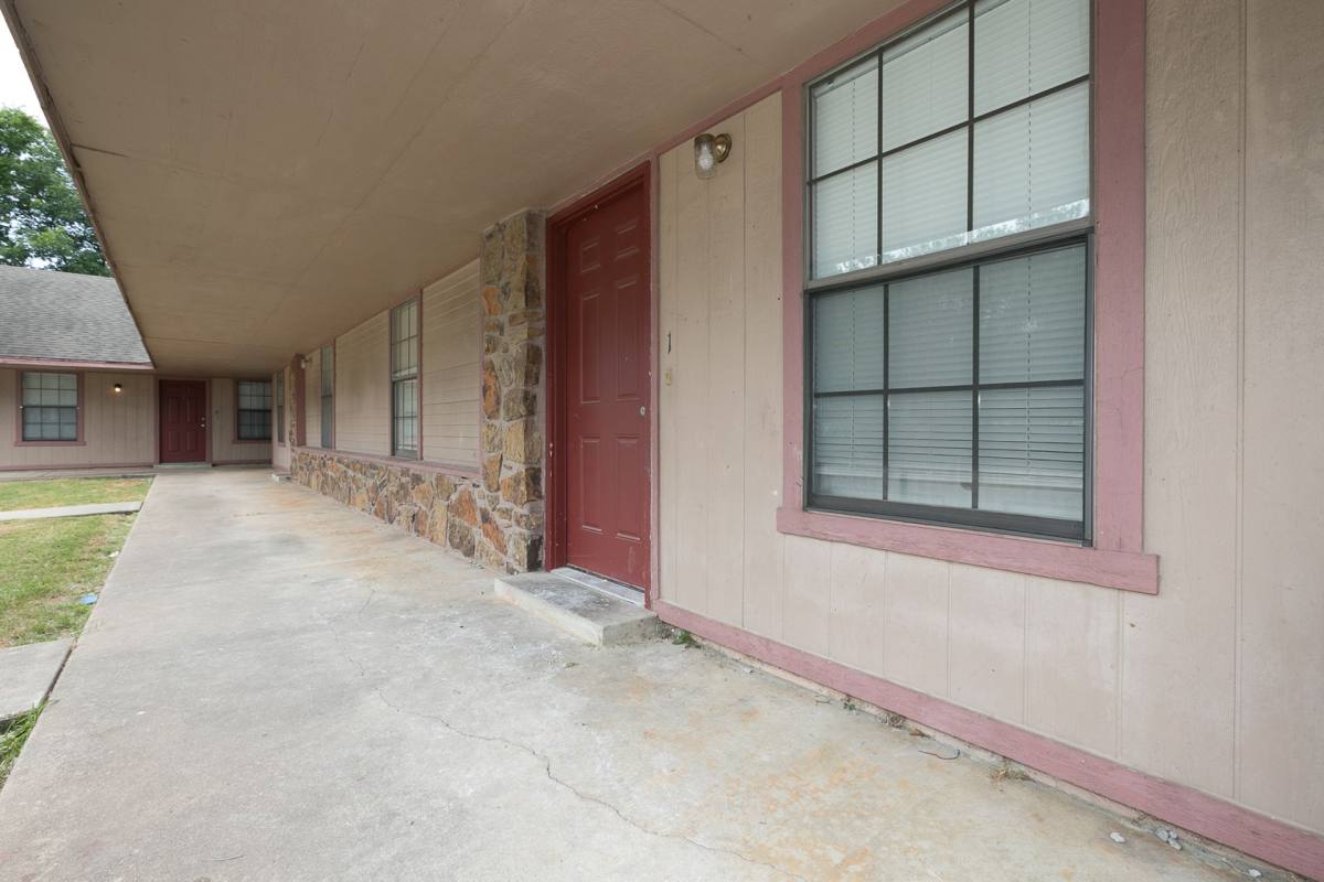 Apartment for rent at 1421 W Lillian St, Tulsa, OK 74107