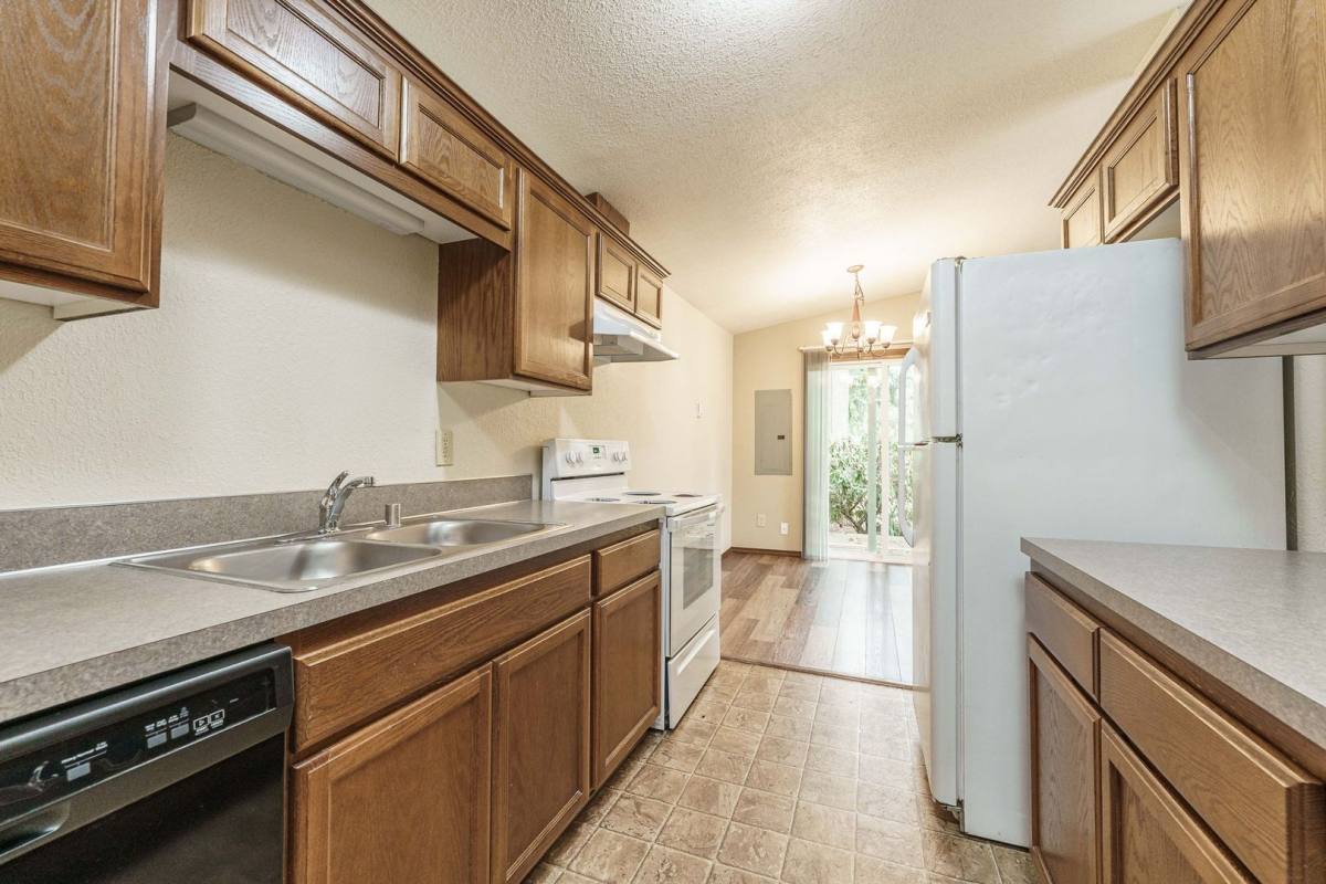 House for rent at 4918 Plomondon St, Vancouver, WA 98661
