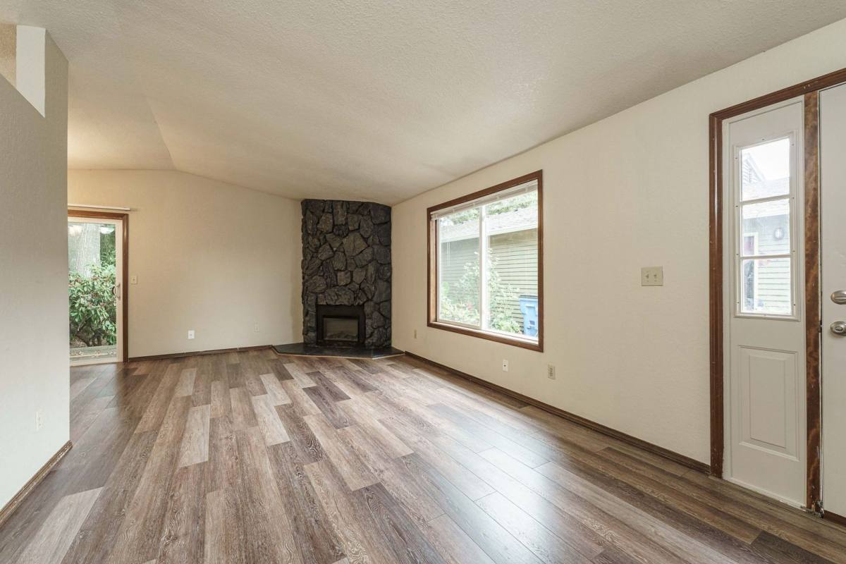 House for rent at 4918 Plomondon St, Vancouver, WA 98661